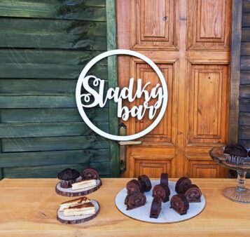 Drevený nápis Sladký bar LINDA