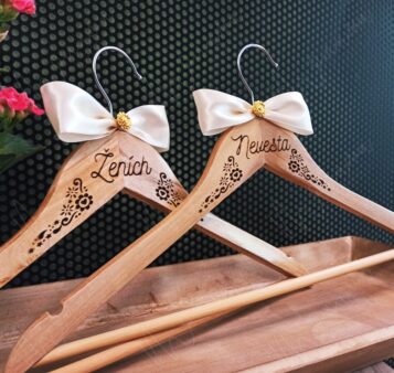 Svadobné vešiaky EMILY III.