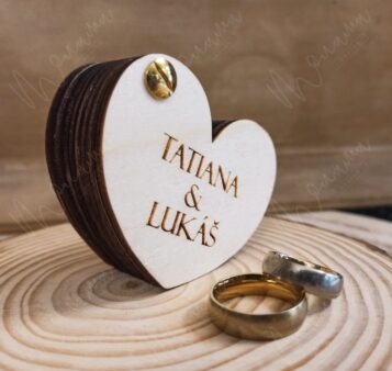 Drevená krabička na obrúčky s machom MATEA