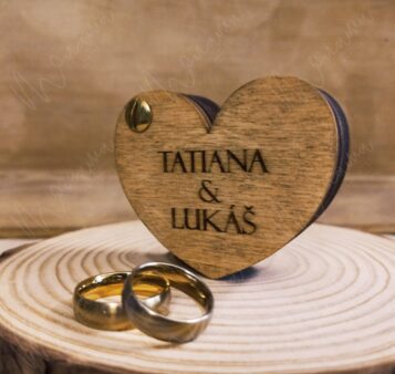 Drevená krabička na obrúčky NENA